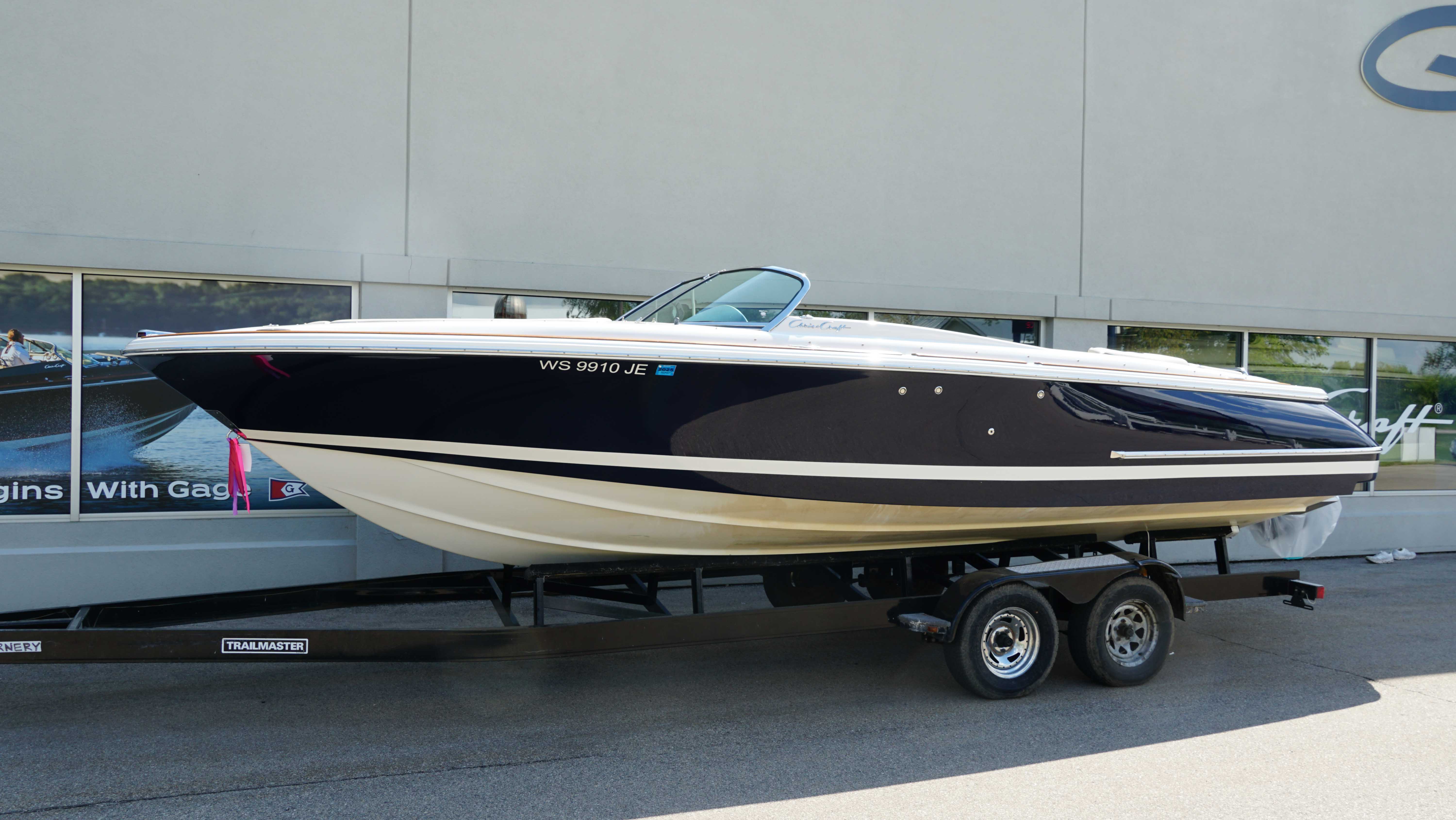 2005 Chris Craft 25 Launch