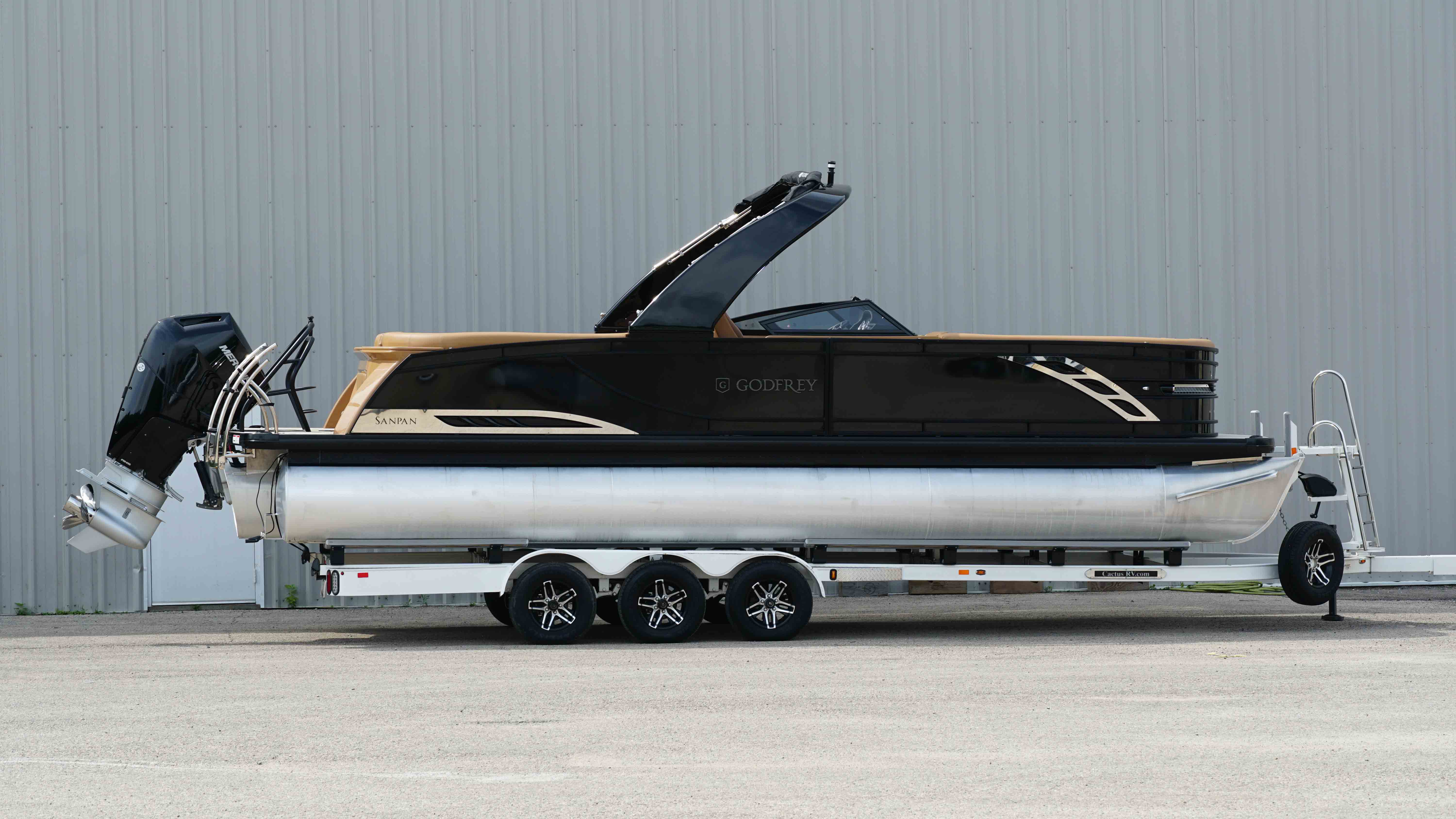 2025 Godfrey Sanpan SP2700SBW